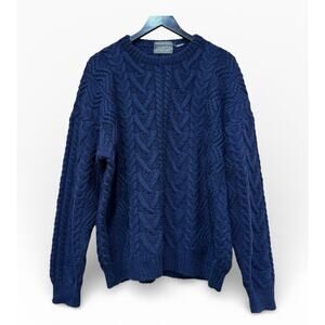 Lord and Taylor Men’s Navy Blue Hand Knit Crewneck Pullover Sweater Large